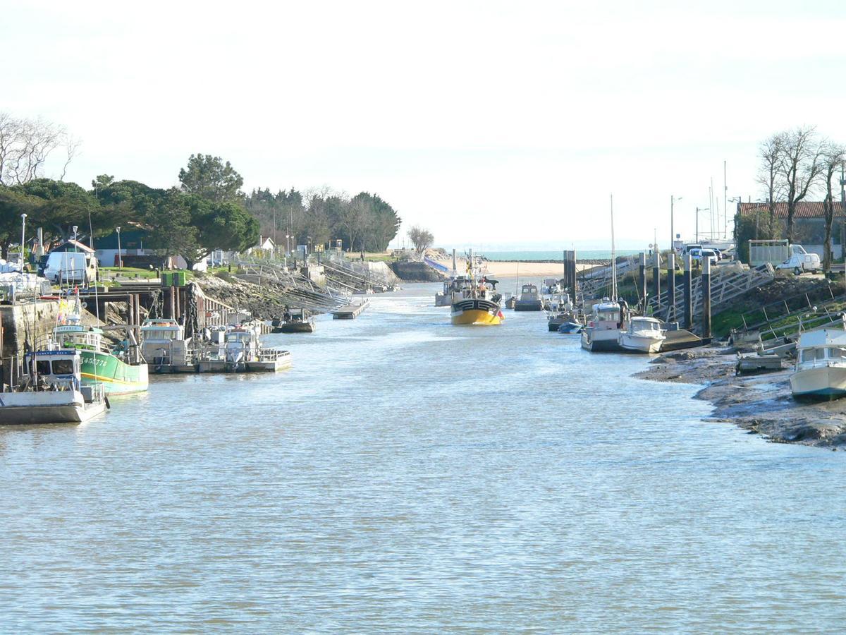 Les Bains Boyardville - Hotel Et Restaurant Dış mekan fotoğraf
